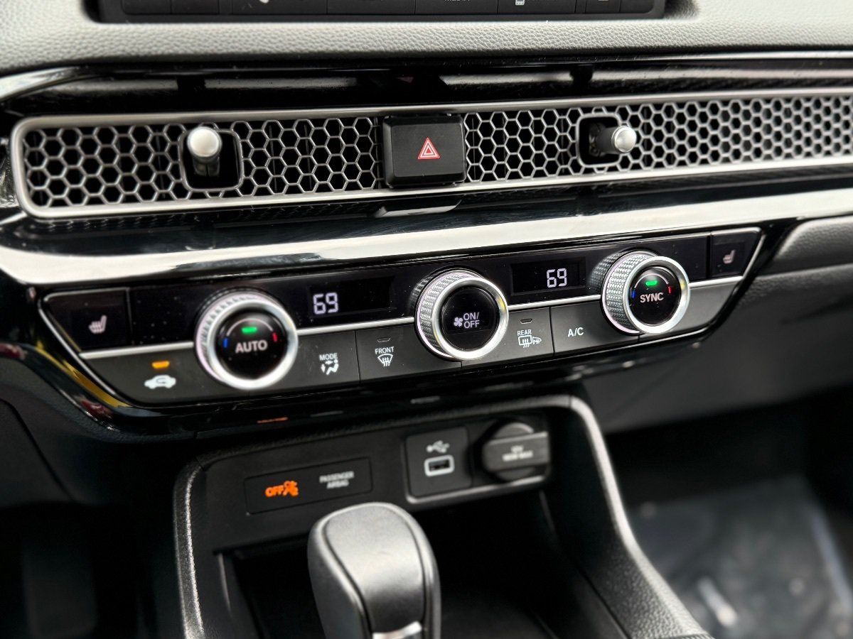 Used 2024 Honda Civic EX image 29