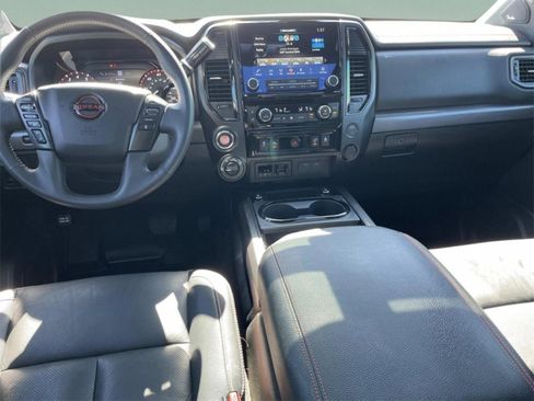 Used 2024 Nissan Titan PRO-4X w/ Pro-4x Convenience Package image 9