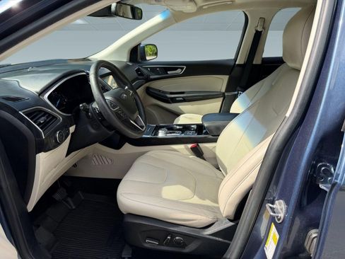 Used 2019 Ford Edge Titanium w/ Equipment Group 301A AWD/4WD image 5
