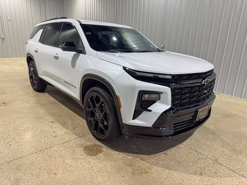 Used 2026 Chevrolet Traverse RS AWD/4WD image 7