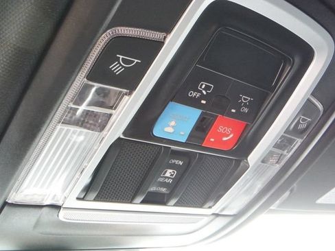 Used 2026 RAM 1500 Laramie AWD/4WD image 43