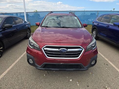 Used 2019 Subaru Outback 3.6R Limited w/ Popular Package #2 AWD/4WD image 2