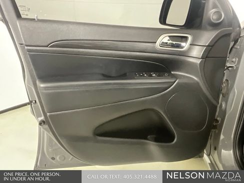 Used 2021 Jeep Grand Cherokee Laredo X AWD/4WD image 20