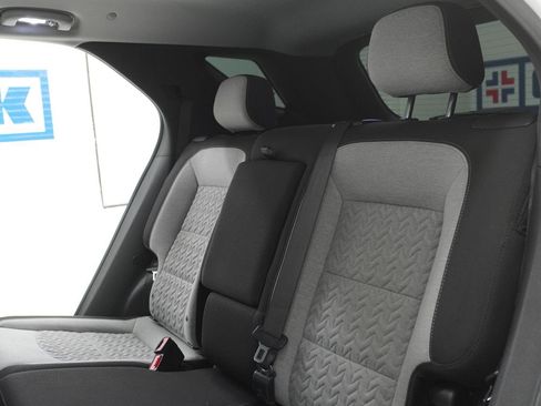 Used 2022 Chevrolet Equinox LS w/ LS Convenience Package FWD image 31