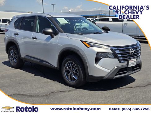 Used 2024 Nissan Rogue S image 1