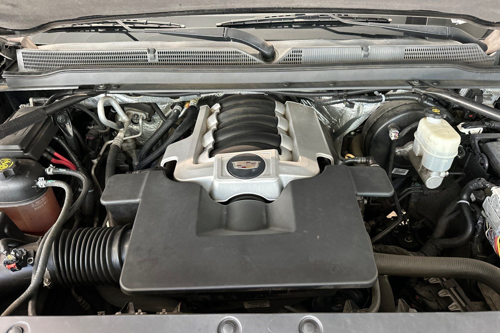 Used 2016 Cadillac Escalade Premium RWD image 37