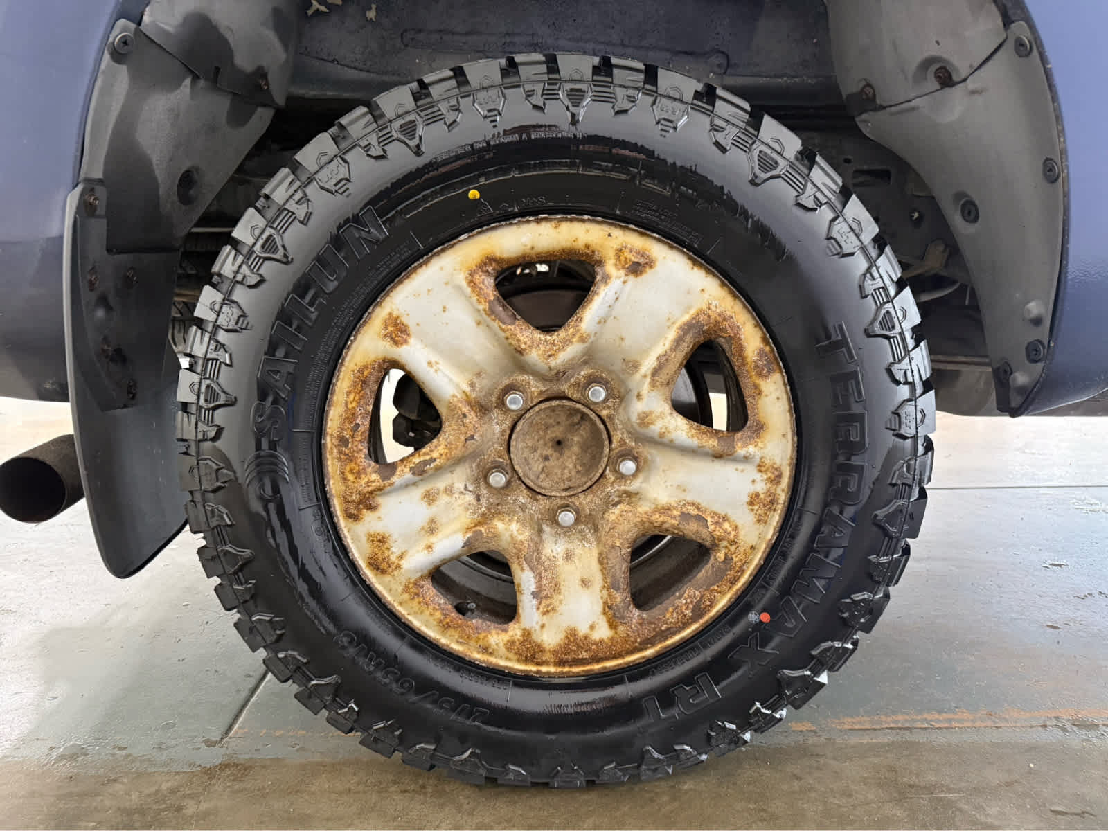 Used 2013 Toyota Tundra 4x4 CrewMax w/ Tow Pkg image 10