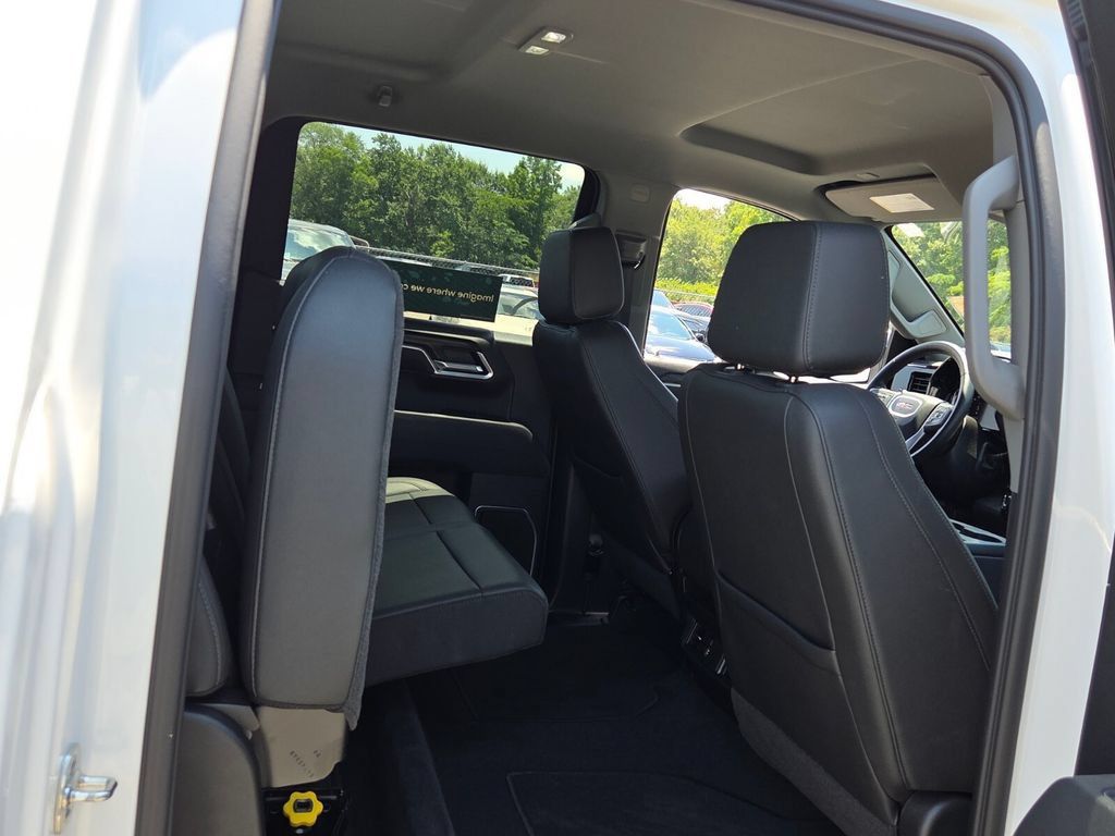 Certified 2026 GMC Sierra 1500 SLT AWD/4WD image 12
