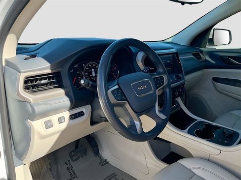 Used 2021 GMC Acadia Denali w/ Denali Technology Package image 9