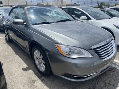 Used 2013 Chrysler 200 Touring w/ Cold Weather Group FWD image 7