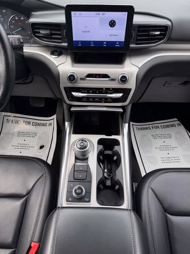 Used 2024 Ford Explorer XLT AWD/4WD image 19