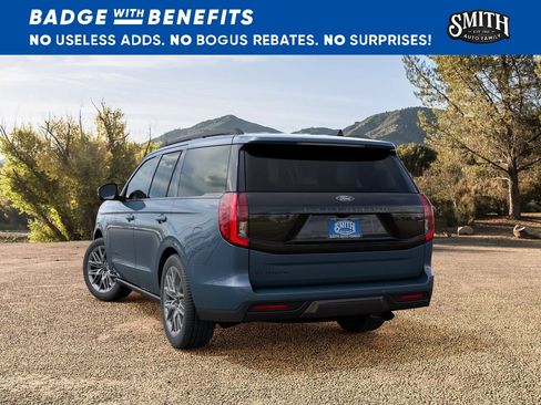 New 2027 Ford Expedition Platinum w/ Stealth Appearance Package AWD/4WD image 9