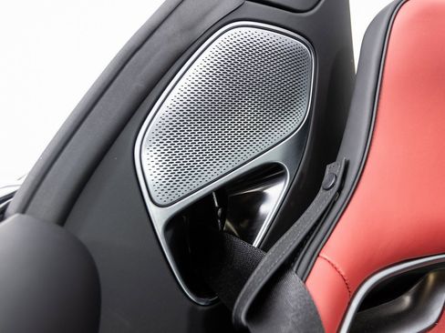 Used 2025 McLaren Artura Spider image 36