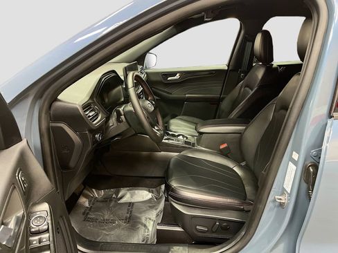 Used 2025 Ford Escape ST-Line Elite w/ Premium Technology Package AWD/4WD image 22