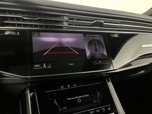 Used 2025 Audi Q8 Premium Plus w/ Premium Plus Package image 16