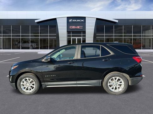 Used 2020 Chevrolet Equinox LS w/ LS Convenience Package image 2