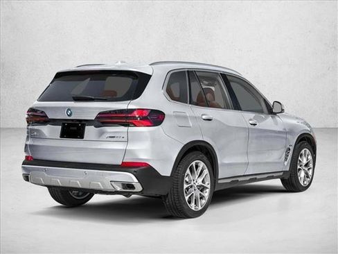 New 2026 BMW X5 xDrive50e image 2