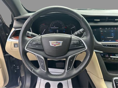 Used 2017 Cadillac XT5 Luxury AWD/4WD image 22