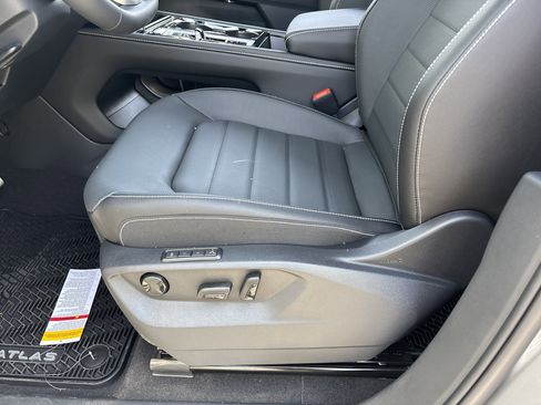 New 2026 Volkswagen Atlas Cross Sport SEL R-Line AWD/4WD image 17