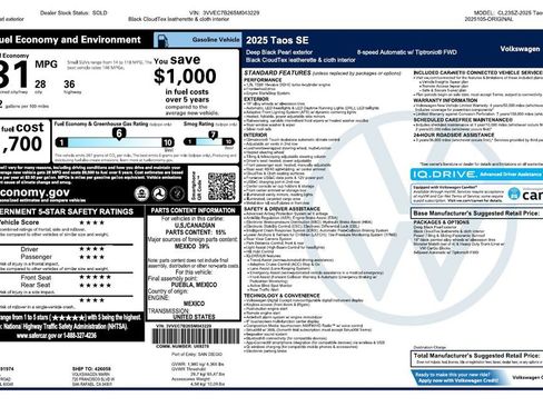Used 2025 Volkswagen Taos SE w/ Panoramic Sunroof Package FWD image 2