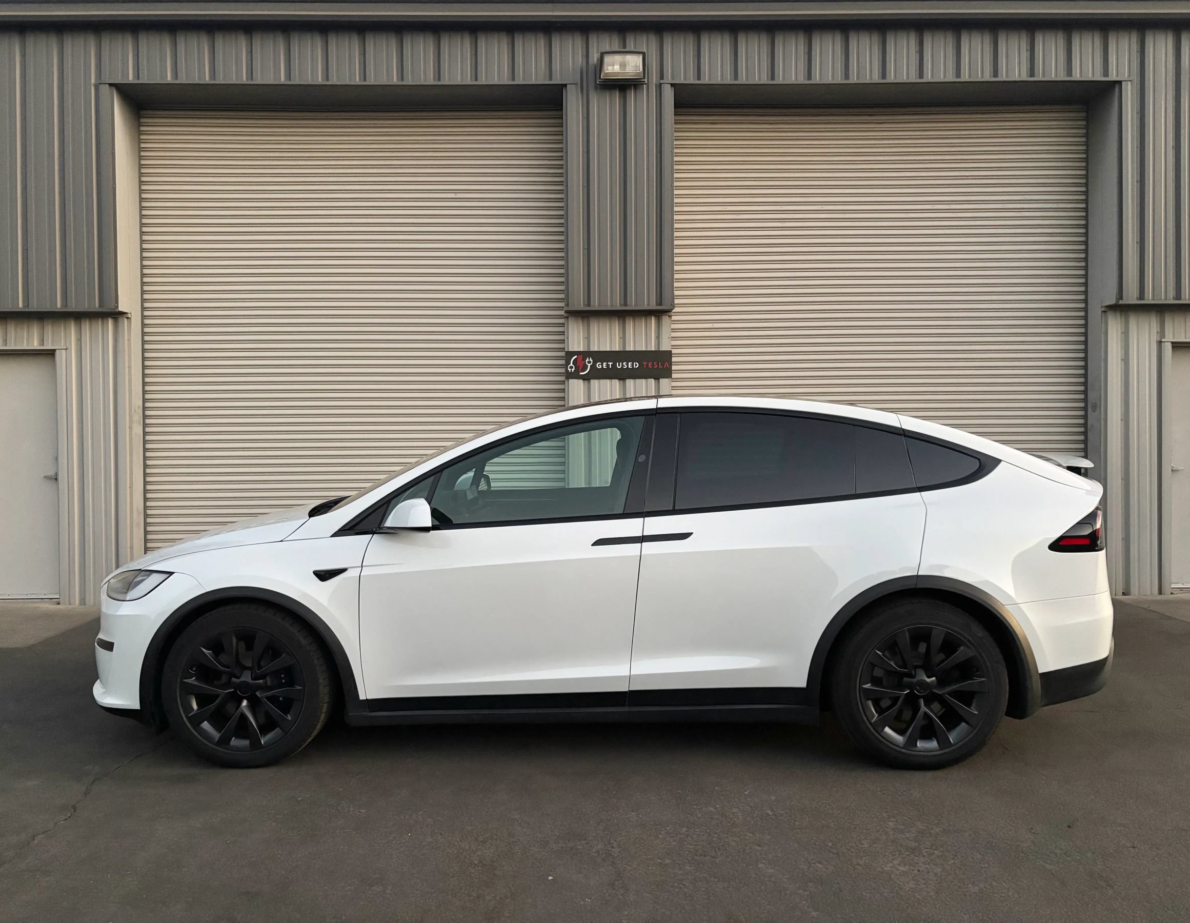 Used 2023 Tesla Model X AWD/4WD image 3