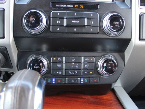 Certified 2020 Ford F150 King Ranch w/ Equipment Group 601A Luxury AWD/4WD image 19