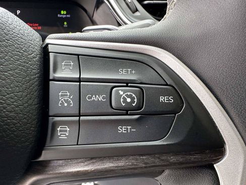 Used 2022 Jeep Grand Cherokee Limited 4xe AWD/4WD image 16