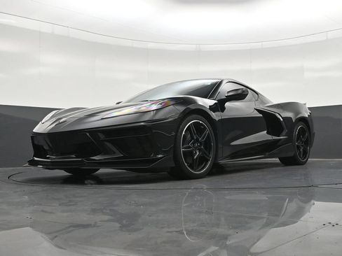 Used 2024 Chevrolet Corvette Stingray Coupe w/ 1LT RWD image 23