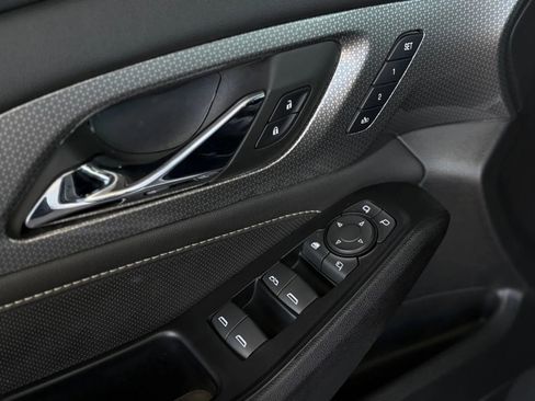 Used 2023 Chevrolet Traverse Premier w/ Redline Edition image 30