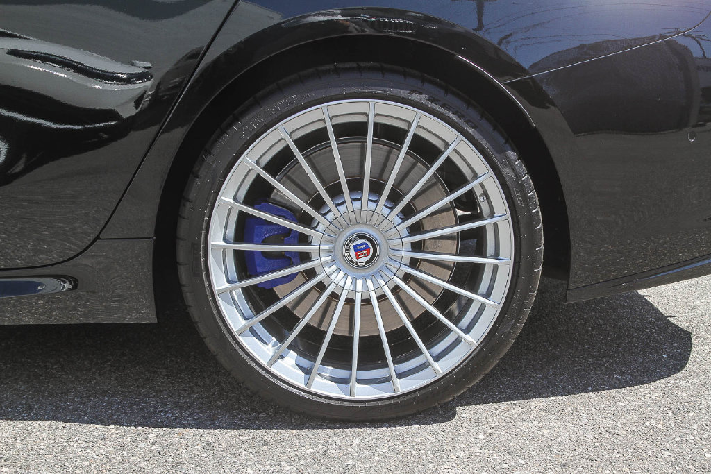Certified 2023 BMW ALPINA B8 xDrive Gran Coupe AWD/4WD image 8