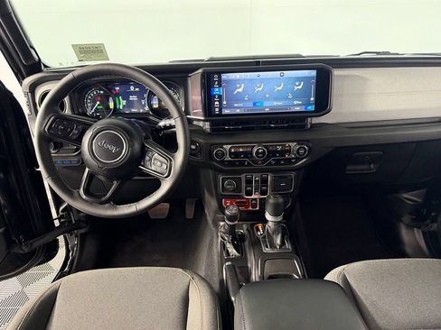 Used 2025 Jeep Wrangler Unlimited Sport S 4xe AWD/4WD image 15