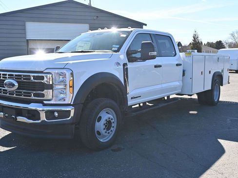 New 2026 Ford F450 XL w/ XL Chrome Package image 9