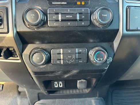 Used 2019 Ford F550 XLT image 27