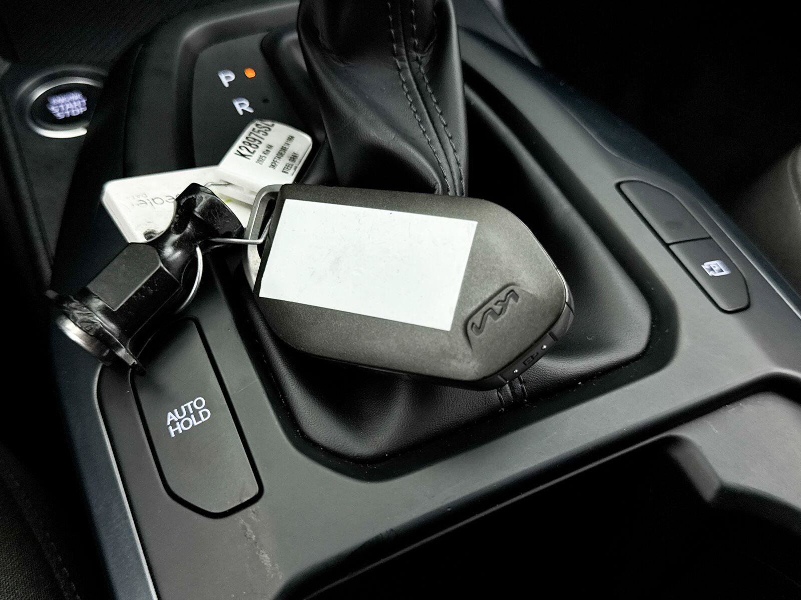 Used 2025 Kia K4 FWD image 36