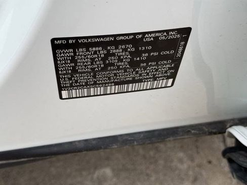 Used 2025 Volkswagen Atlas Peak Edition SE image 29