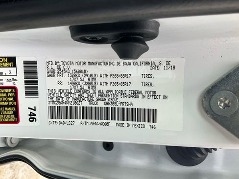 Used 2019 Toyota Tacoma TRD Sport image 21