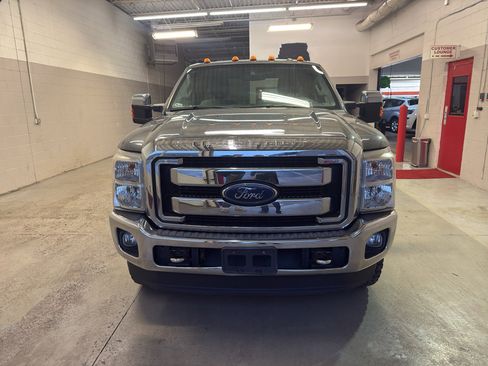 Used 2016 Ford F350 XLT image 2