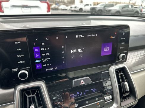 Used 2022 Kia Sorento S image 16