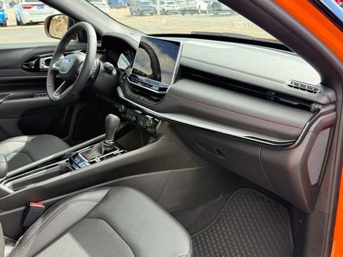 Used 2026 Jeep Compass Trailhawk AWD/4WD image 15