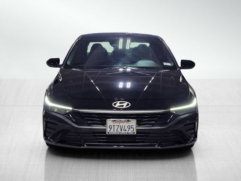Certified 2025 Hyundai Elantra Sport FWD image 2