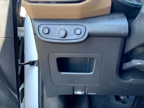 Used 2021 Chevrolet TrailBlazer ACTIV w/ Convenience Package FWD image 35