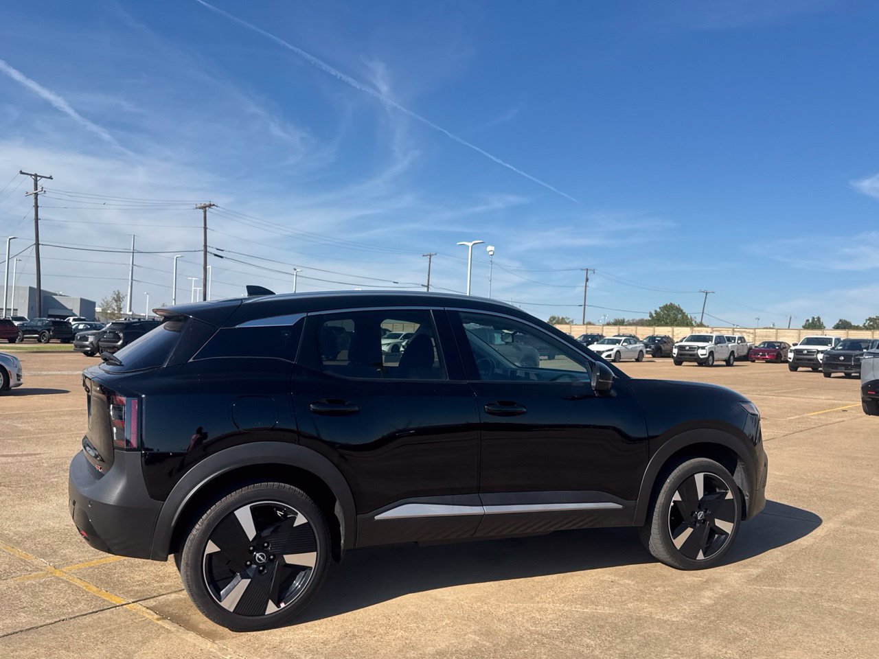 Certified 2026 Nissan Kicks SR FWD image 25
