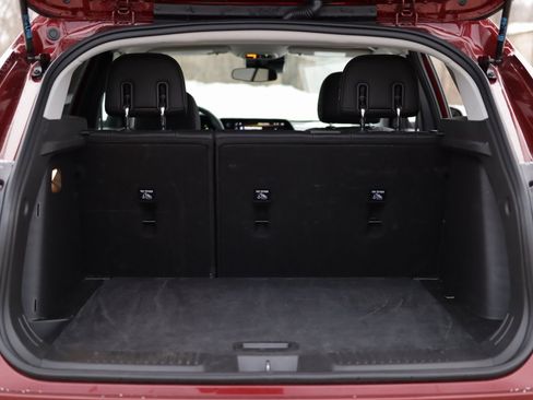 Used 2025 Chevrolet Trax LT w/ LT Convenience Package image 24