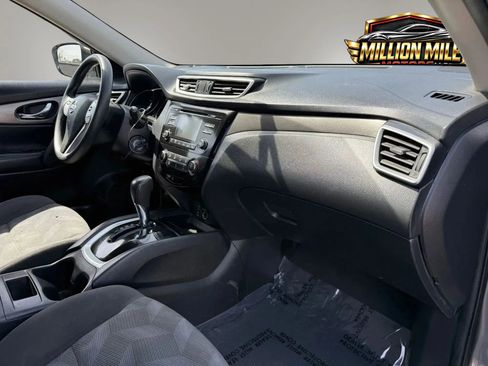 Used 2016 Nissan Rogue S AWD/4WD image 19