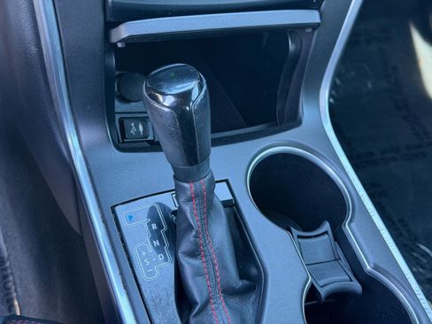 Used 2015 Toyota Camry SE image 28