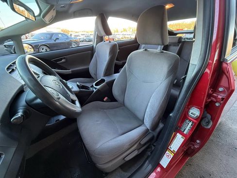 Used 2014 Toyota Prius Two image 17