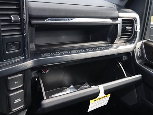 Used 2025 Ford F450 Lariat image 38