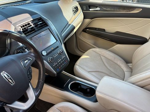 Used 2018 Lincoln MKC Reserve w/ Lincoln MKC Climate Package image 16