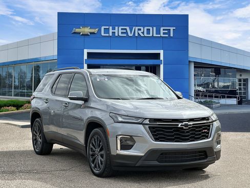 Certified 2023 Chevrolet Traverse RS w/ LPO, Floor Liner Package AWD/4WD image 6