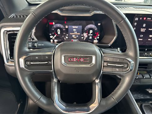 Used 2024 GMC Canyon Elevation image 22